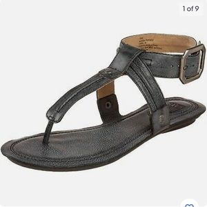 FRYE grey leather Alessia Trapunto flats thong sandals shoes